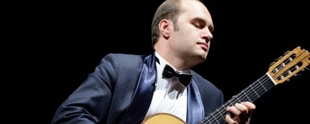 Азербайджанский музыкант Ровшан Мамедгулиев выступит на фестивале 'Мир гитары' в Калуге