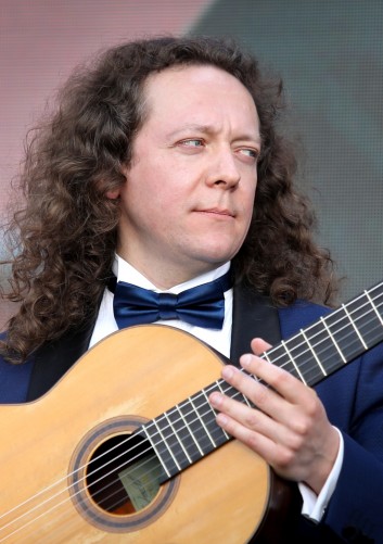 Дмитрий Илларионов